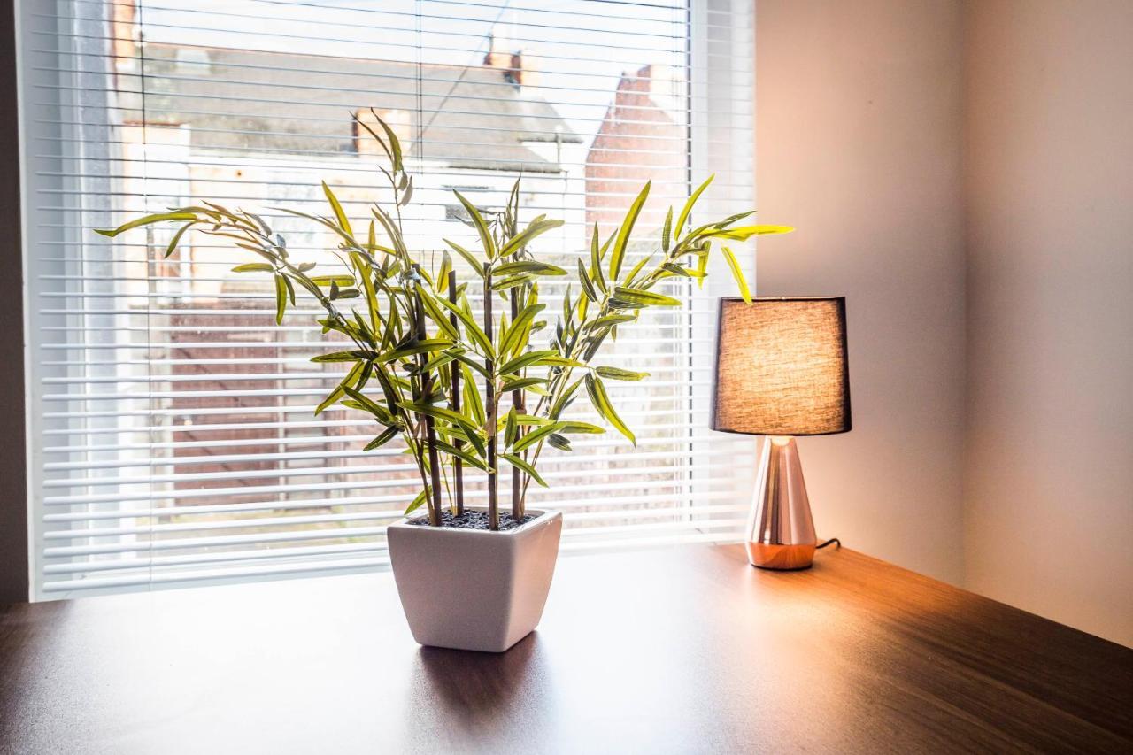Spacious, Modern 4 Bed House Close To City Centreチェスター エクステリア 写真